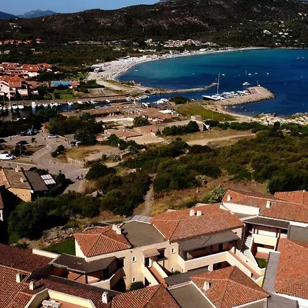 Hotiday Costa Smeralda 4* מרינלה